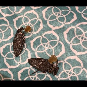 Kendra Scott Kate Drop Arrowhead earnings